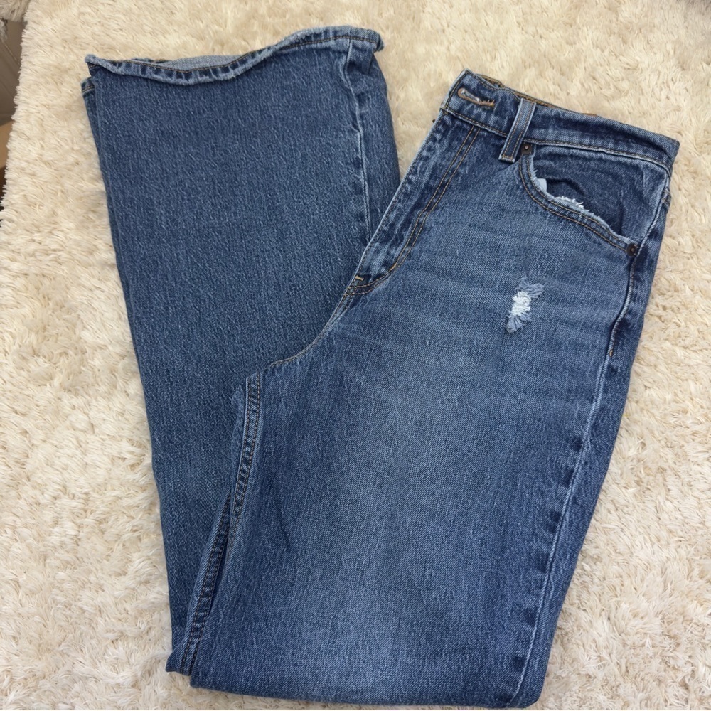Levis Womens 70s Flare Legs distressed jeans size 28 - Picture 8 of 10